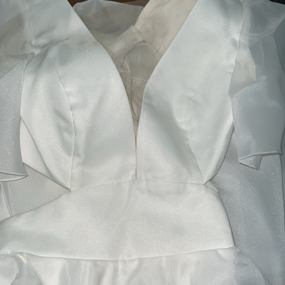 Light ivory / OB 8/US 4 size. New with box. - Picture 6 of 6